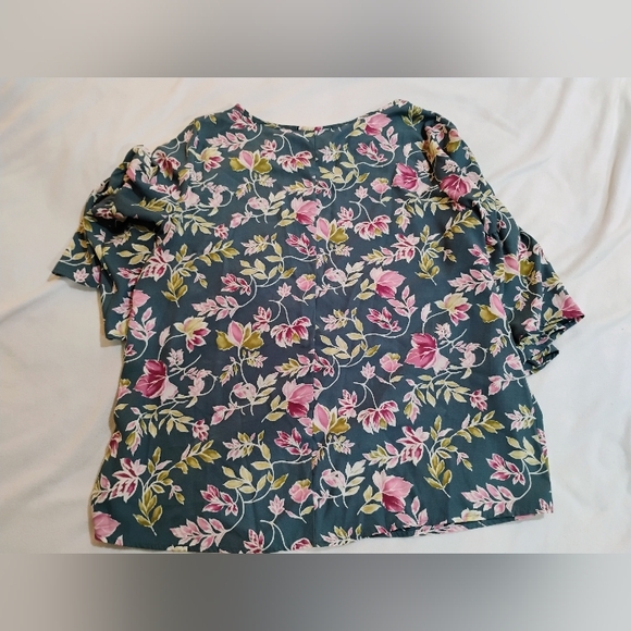 Lulu's Floral Blouse in Pink and Green - Picture 5 of 7